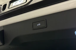 valkoinen Skoda Enyaq 2026 kuva 34.