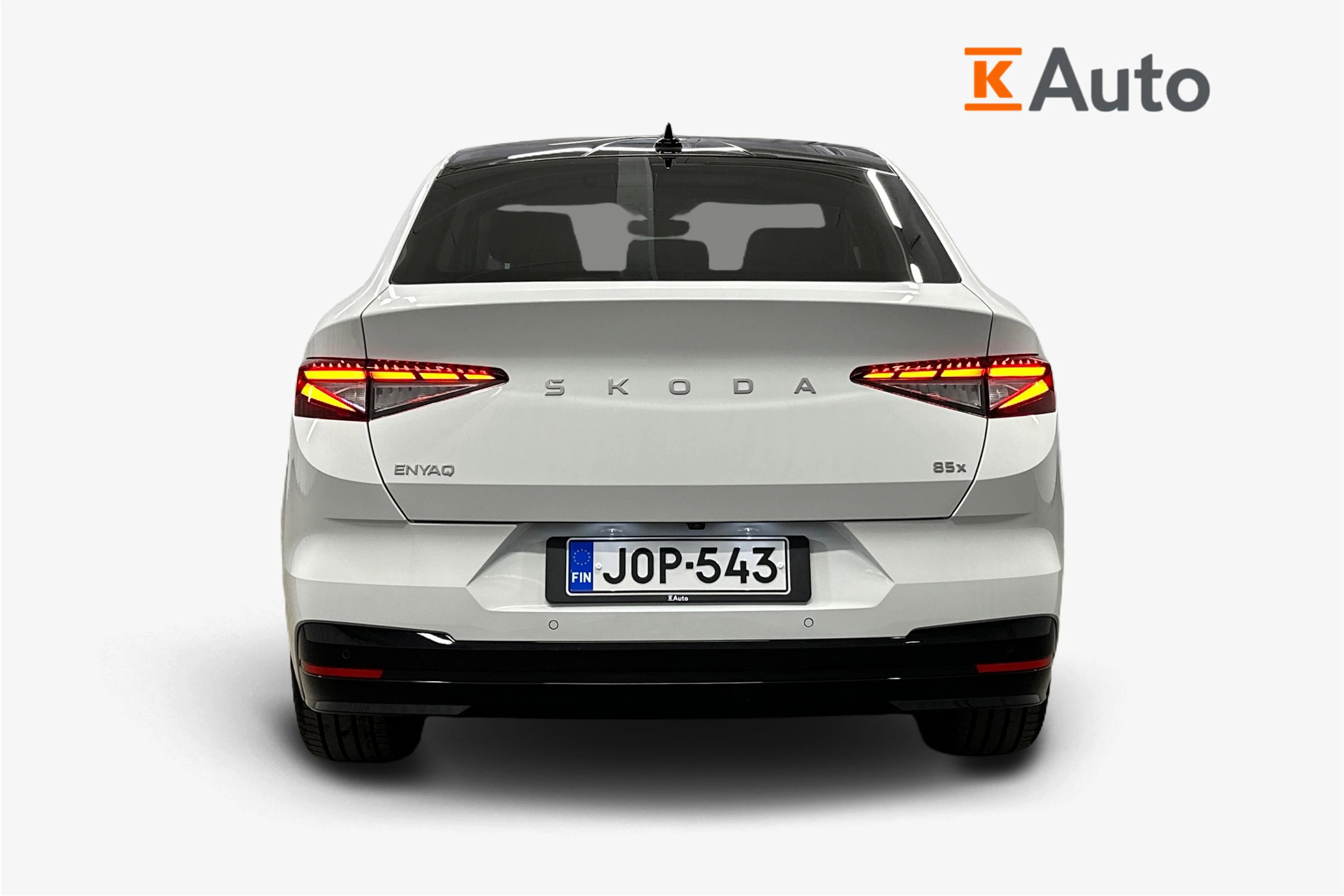 valkoinen Skoda Enyaq 2026 kuva 4.