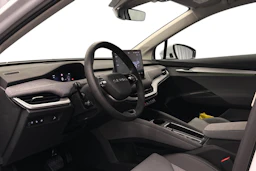 valkoinen Skoda Enyaq 2026 kuva 8.