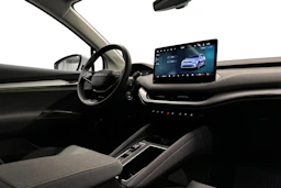 valkoinen Skoda Enyaq 2026 kuva 9.