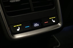 musta Skoda Enyaq 2026 kuva 17.