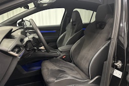 musta Skoda Enyaq 2026 kuva 18.