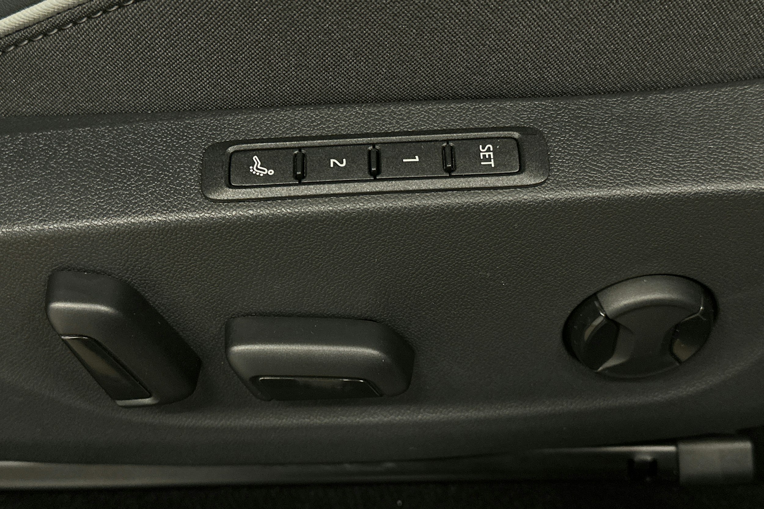 musta Skoda Enyaq 2026 kuva 20.