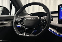 musta Skoda Enyaq 2026 kuva 21.
