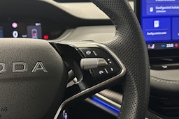 musta Skoda Enyaq 2026 kuva 23.