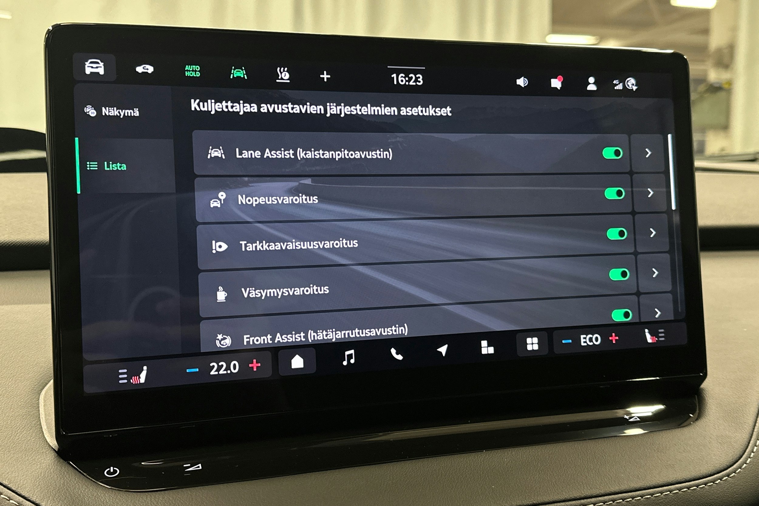 musta Skoda Enyaq 2026 kuva 30.