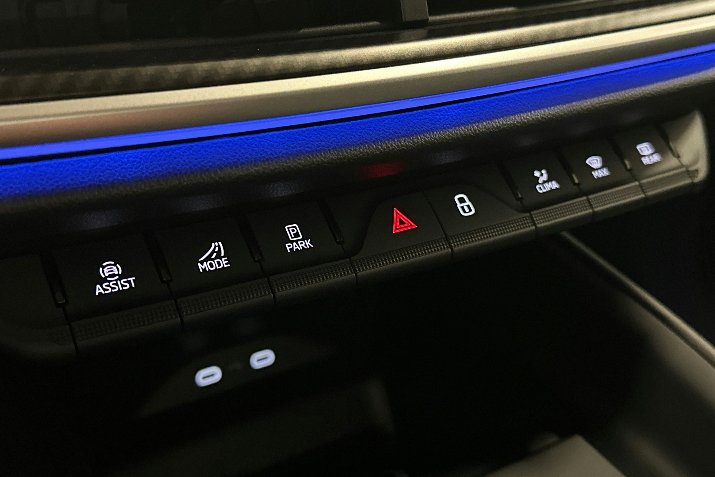 musta Skoda Enyaq 2026 kuva 35.