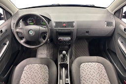 sininen Skoda Fabia 2005 kuva 7.