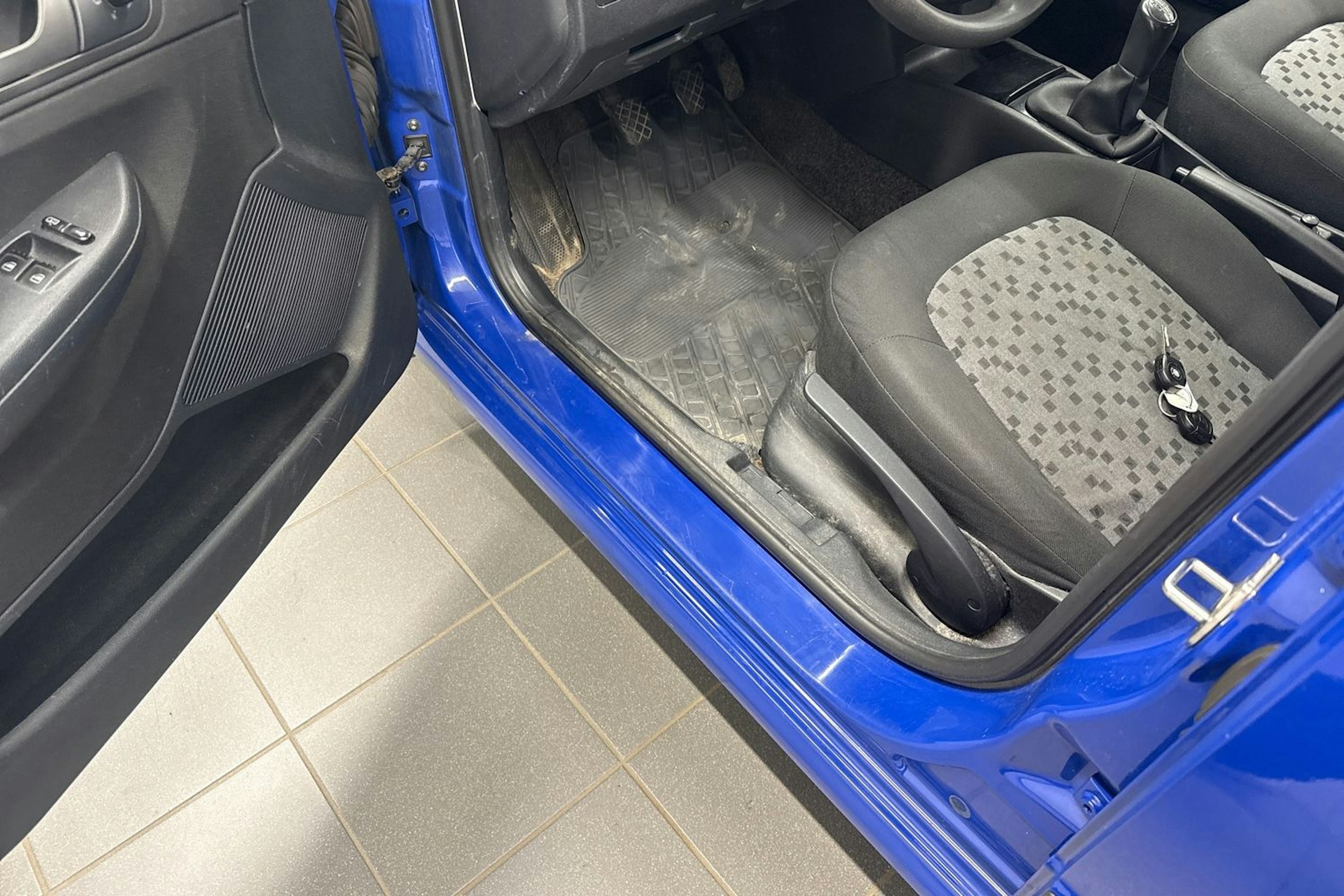 sininen Skoda Fabia 2005 kuva 20.