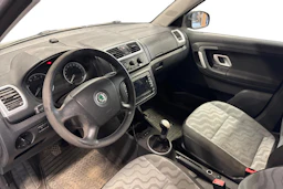 harmaa Skoda Fabia 2008 kuva 3.