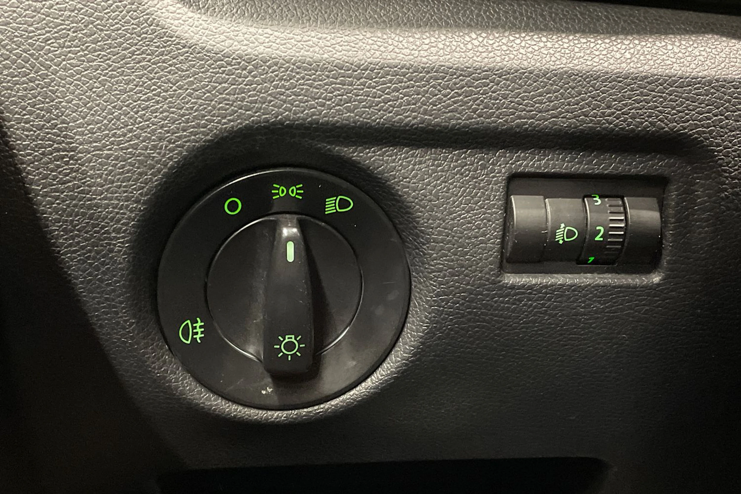 harmaa Skoda Fabia 2008 kuva 20.