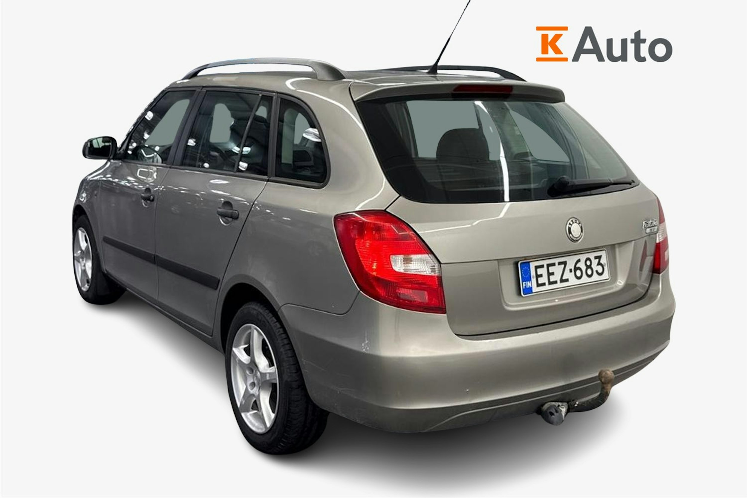 Ruskea (beige) Skoda FABIA 2009 kuva 2.