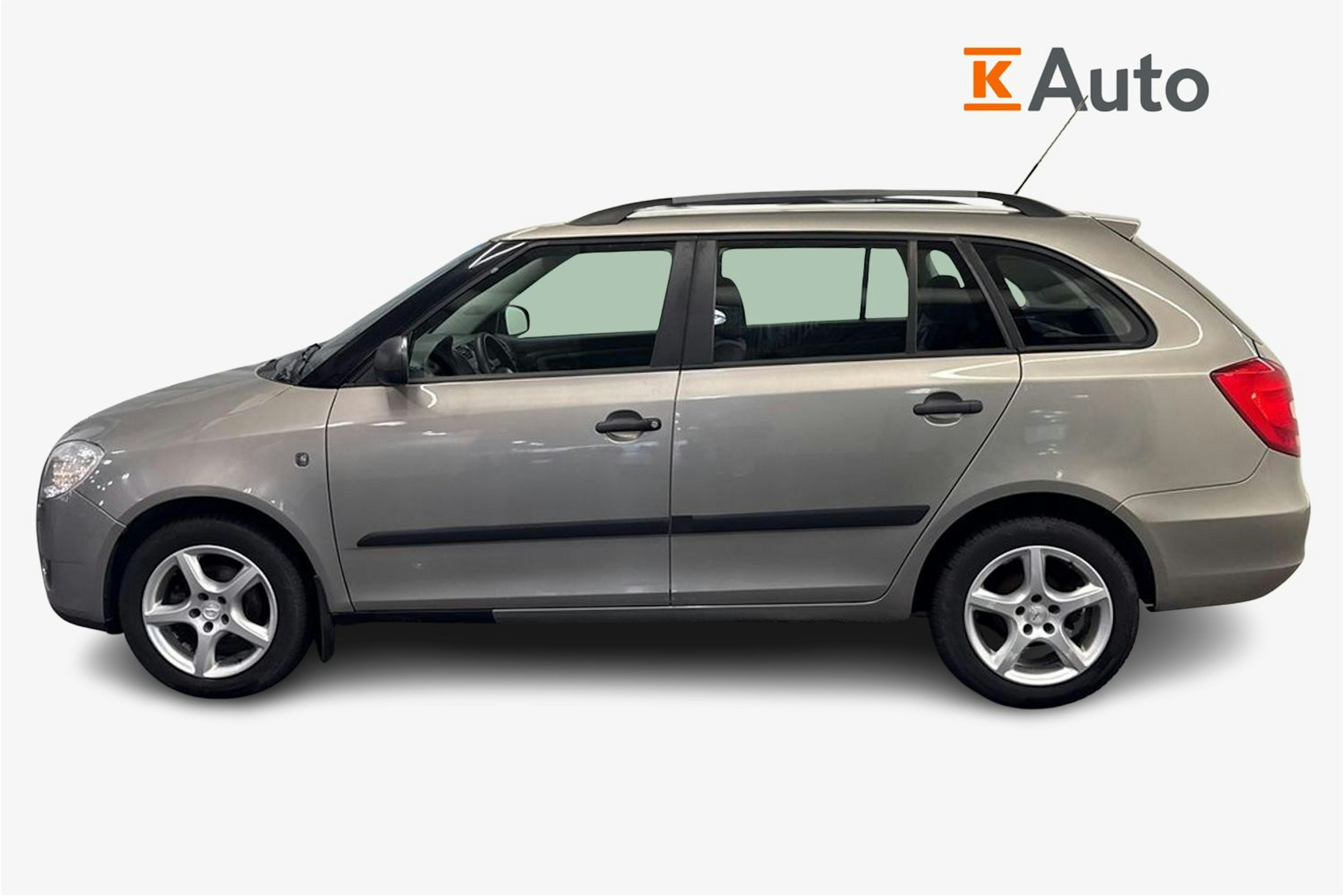 Ruskea (beige) Skoda FABIA 2009 kuva 5.