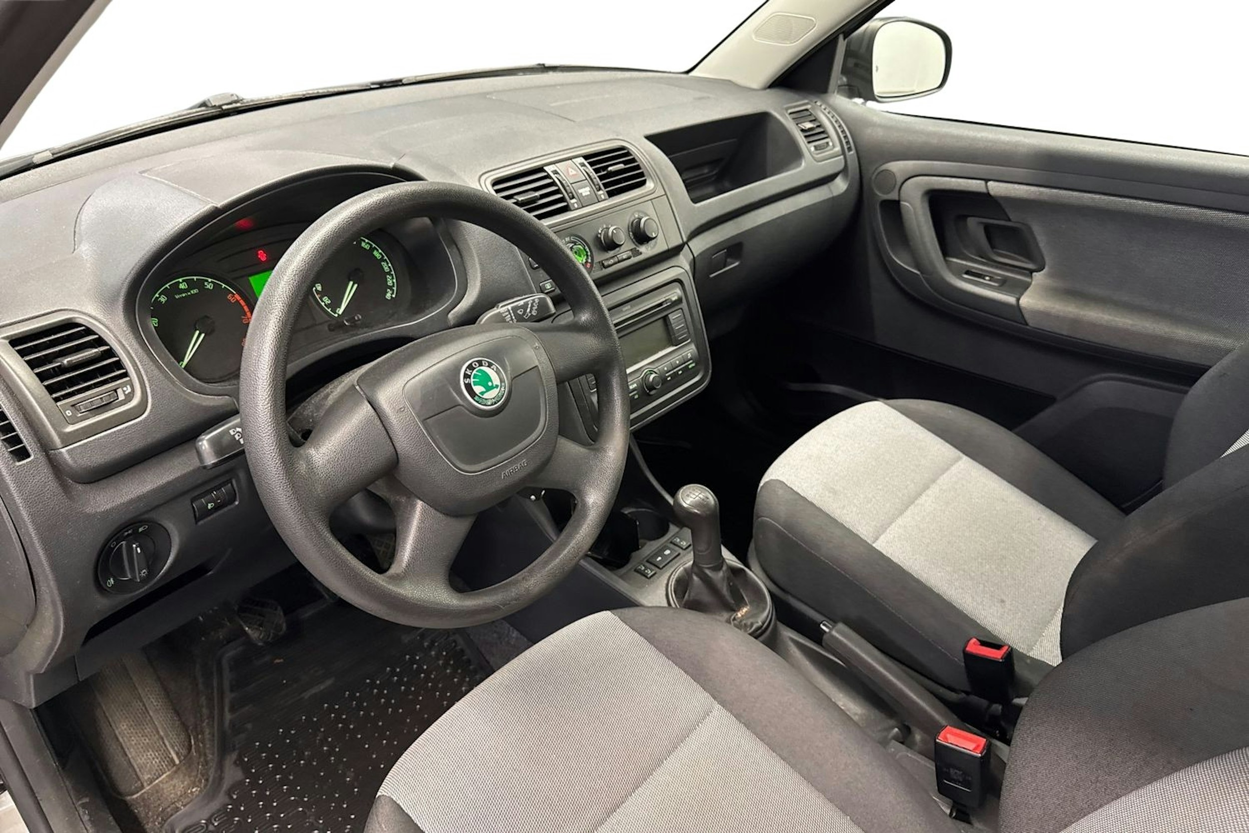 Ruskea (beige) Skoda FABIA 2009 kuva 6.
