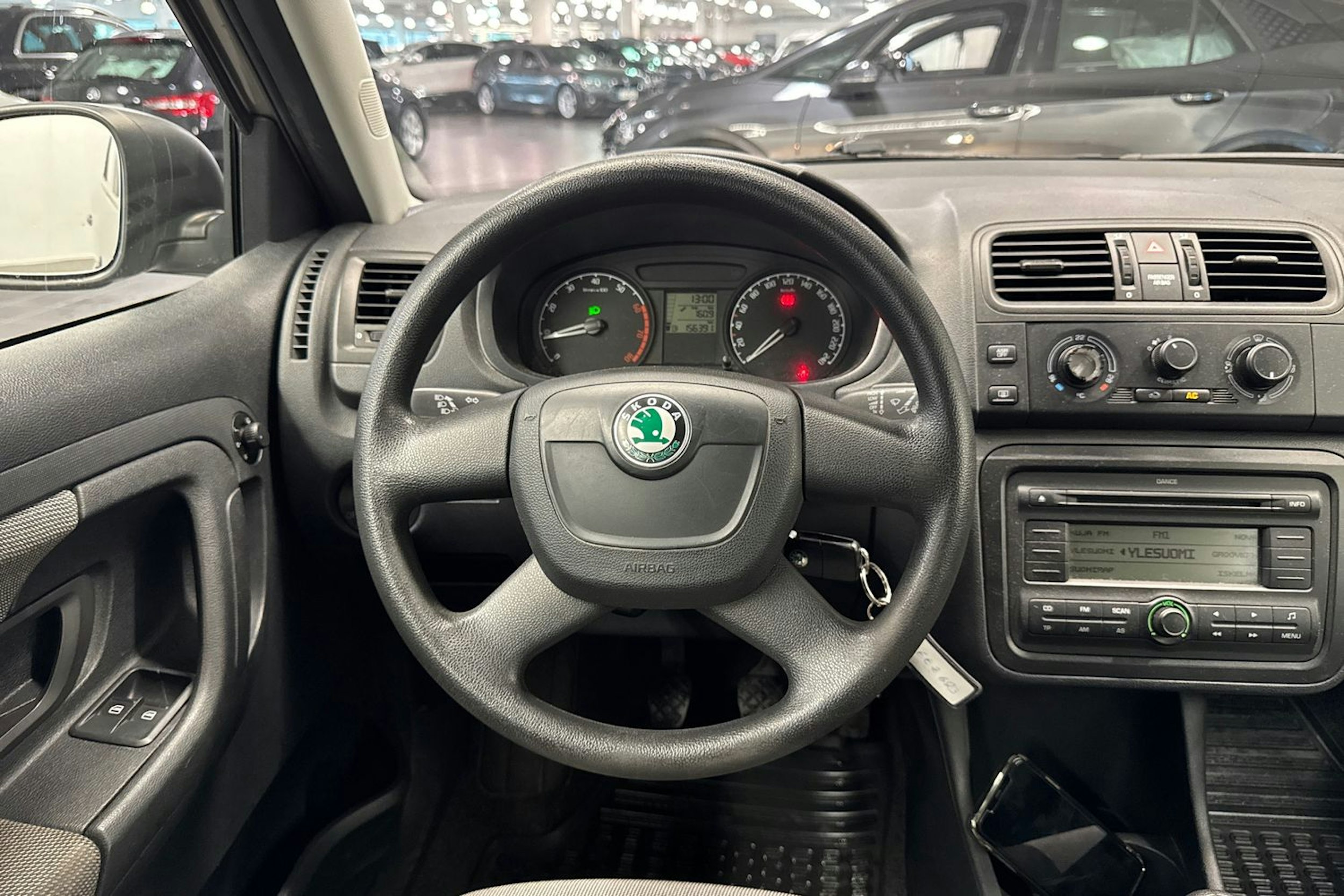 Ruskea (beige) Skoda FABIA 2009 kuva 13.