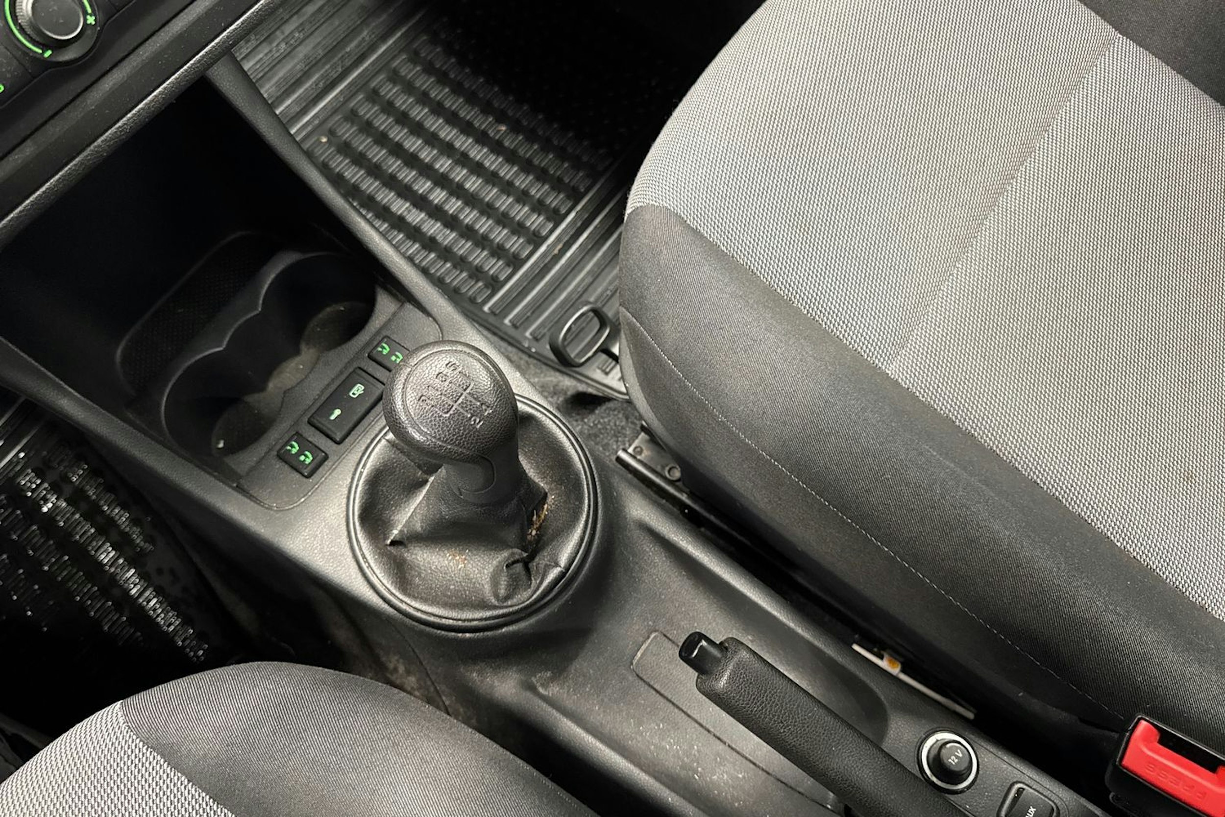 Ruskea (beige) Skoda FABIA 2009 kuva 16.
