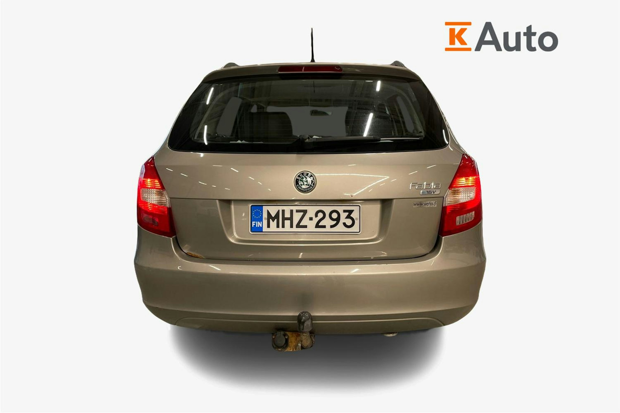 ruskea (beige) Skoda Fabia 2010 kuva 3.