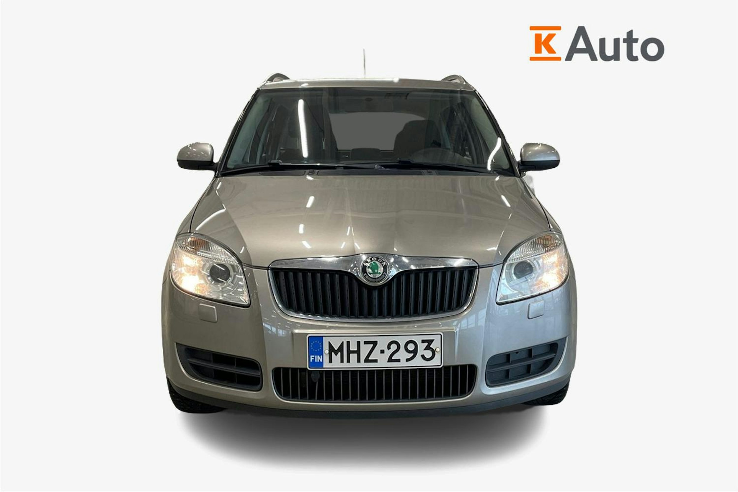 ruskea (beige) Skoda Fabia 2010 kuva 5.