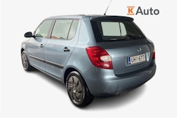 harmaa Skoda Fabia 2011 kuva 2.