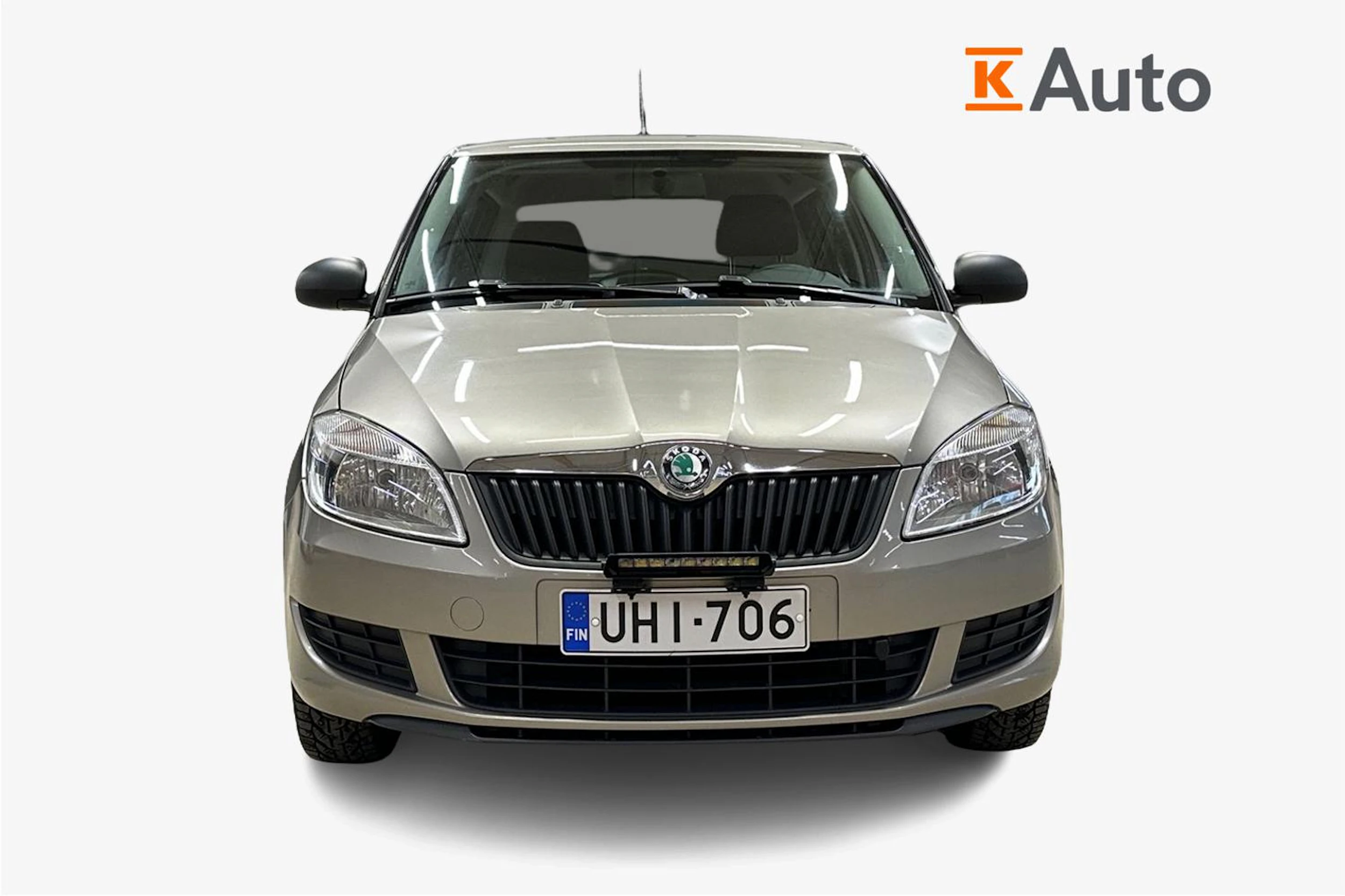ruskea (beige) Skoda Fabia 2011 kuva 4.