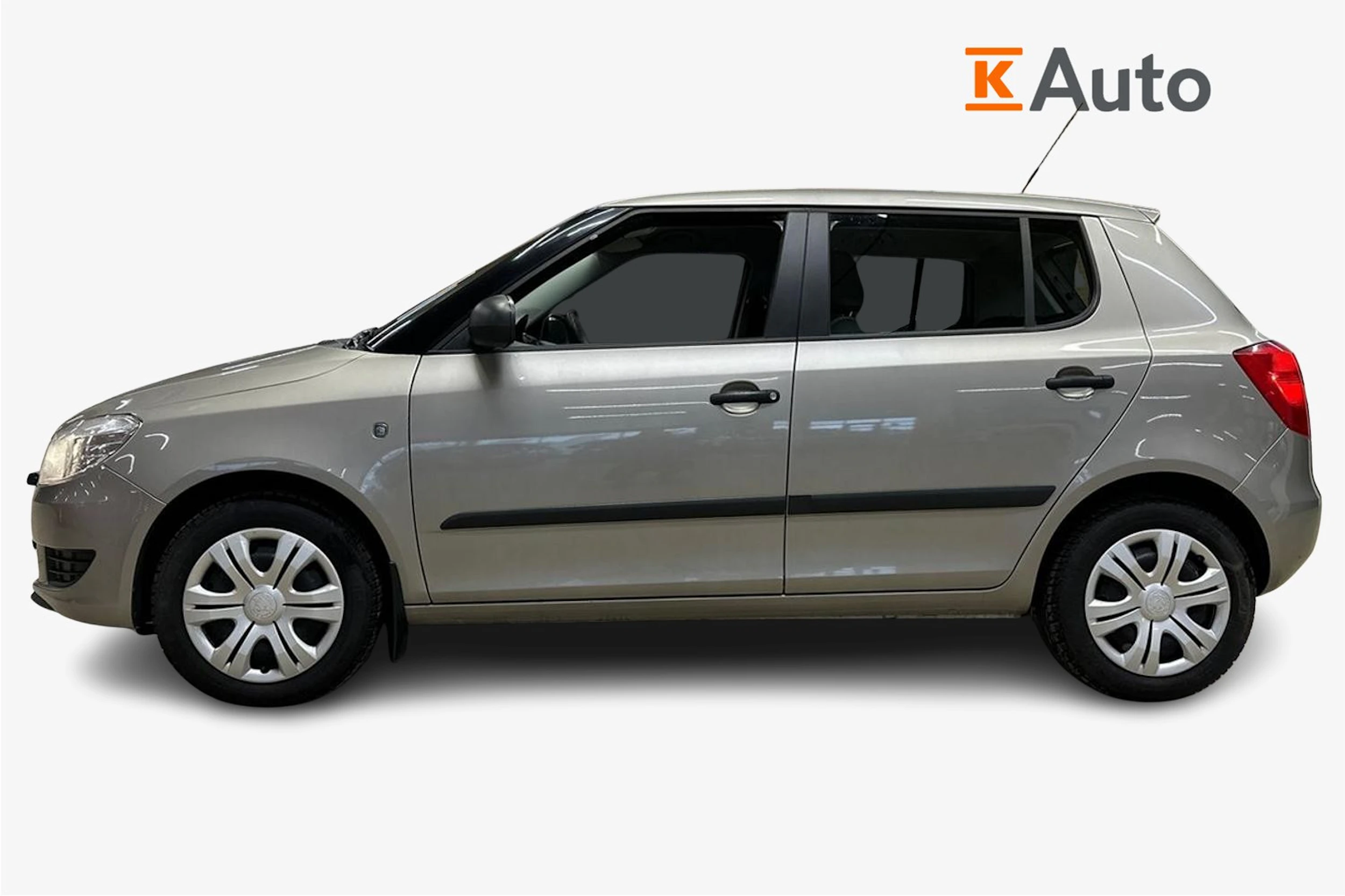 ruskea (beige) Skoda Fabia 2011 kuva 5.