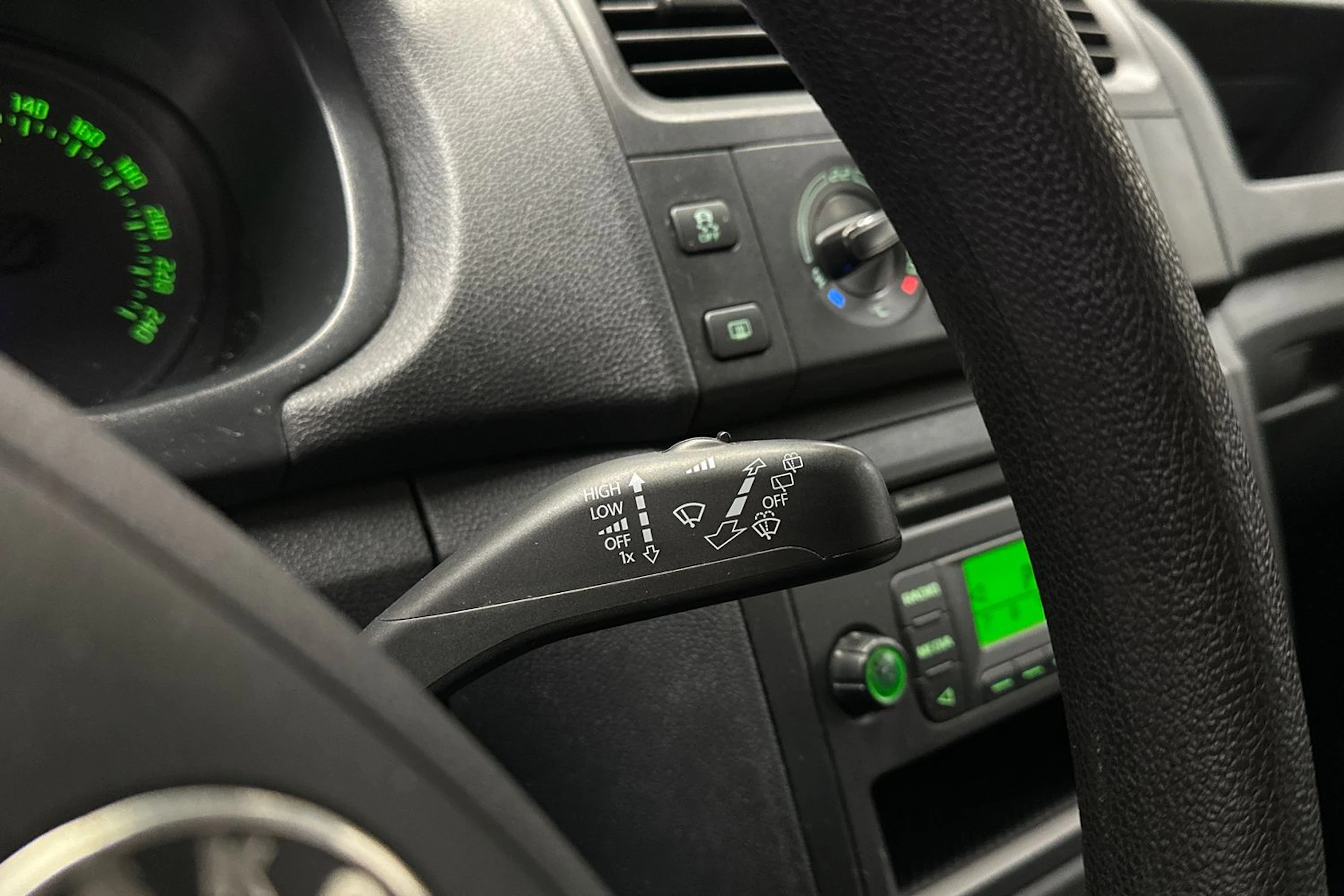 ruskea (beige) Skoda Fabia 2011 kuva 17.