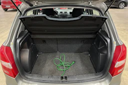 ruskea (beige) Skoda Fabia 2011 kuva 19.