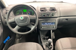 harmaa Skoda Fabia 2011 kuva 9.