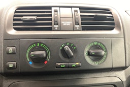 harmaa Skoda Fabia 2011 kuva 20.