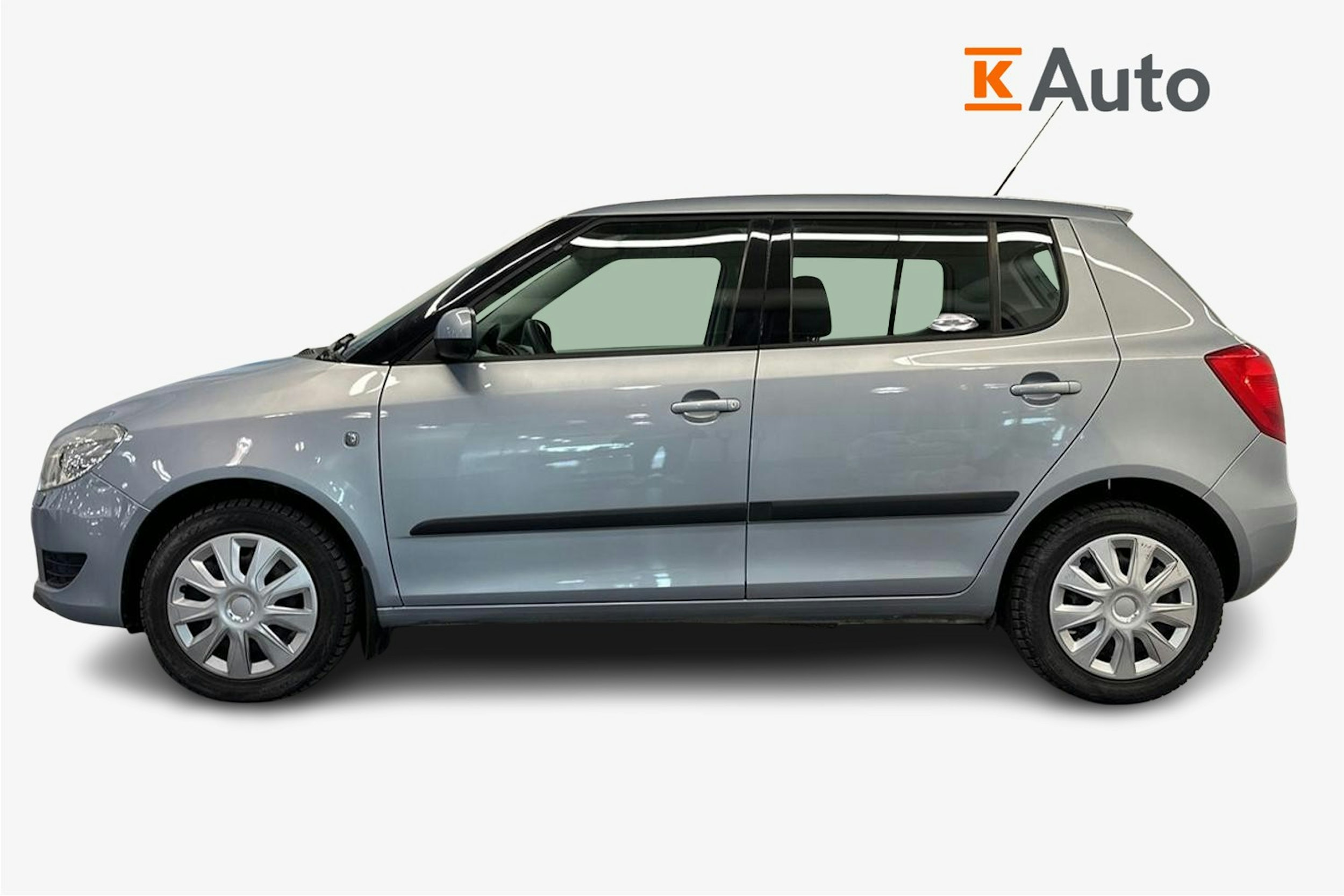 sininen Skoda Fabia 2011 kuva 5.