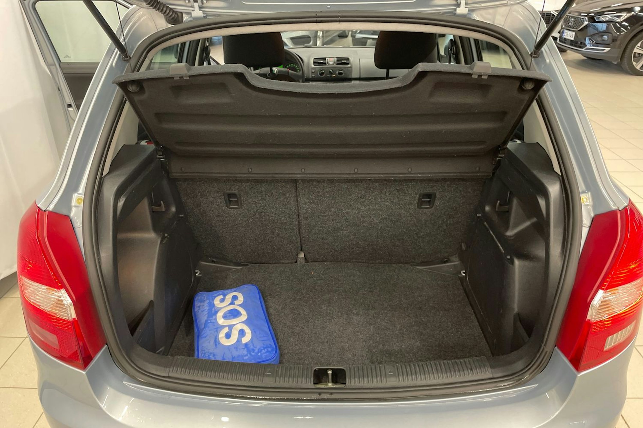 Sininen Skoda FABIA 2011 kuva 16.