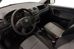 harmaa Skoda Fabia 2011 kuva 10.