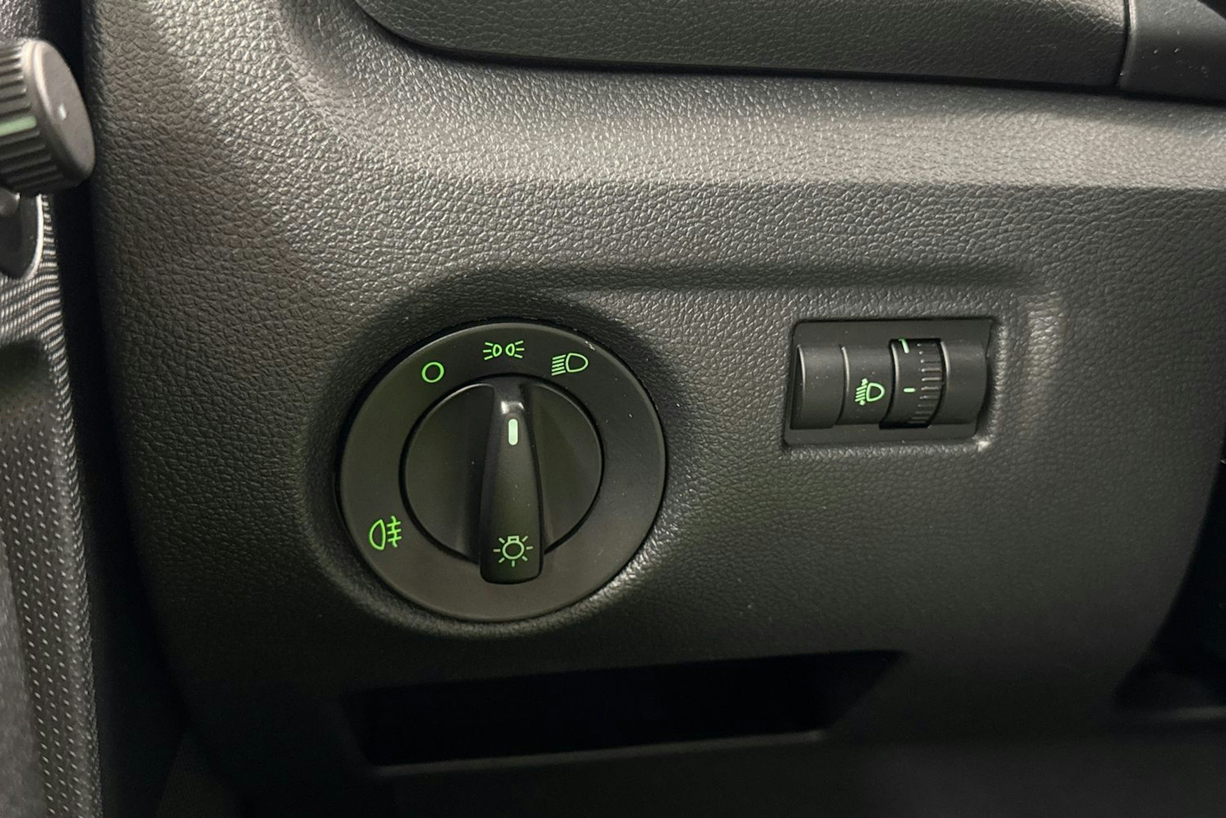 harmaa Skoda Fabia 2011 kuva 20.