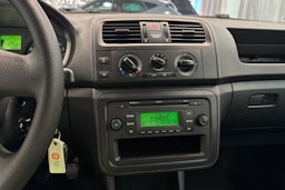 harmaa Skoda Fabia 2011 kuva 24.