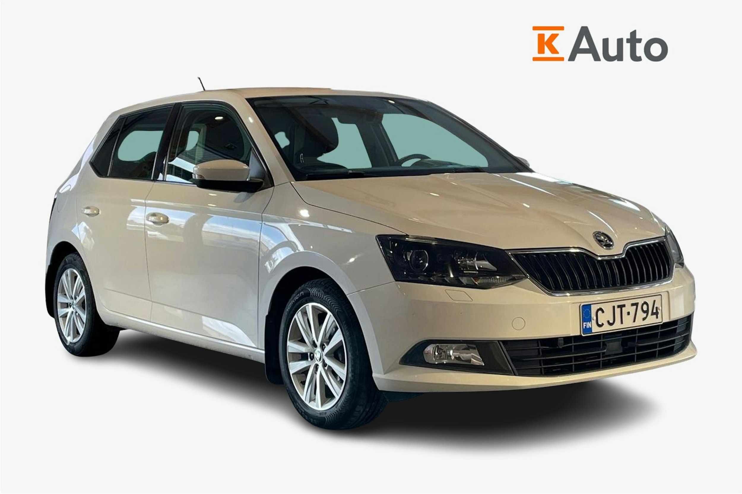 valkoinen Skoda Fabia 2015 kuva 1.