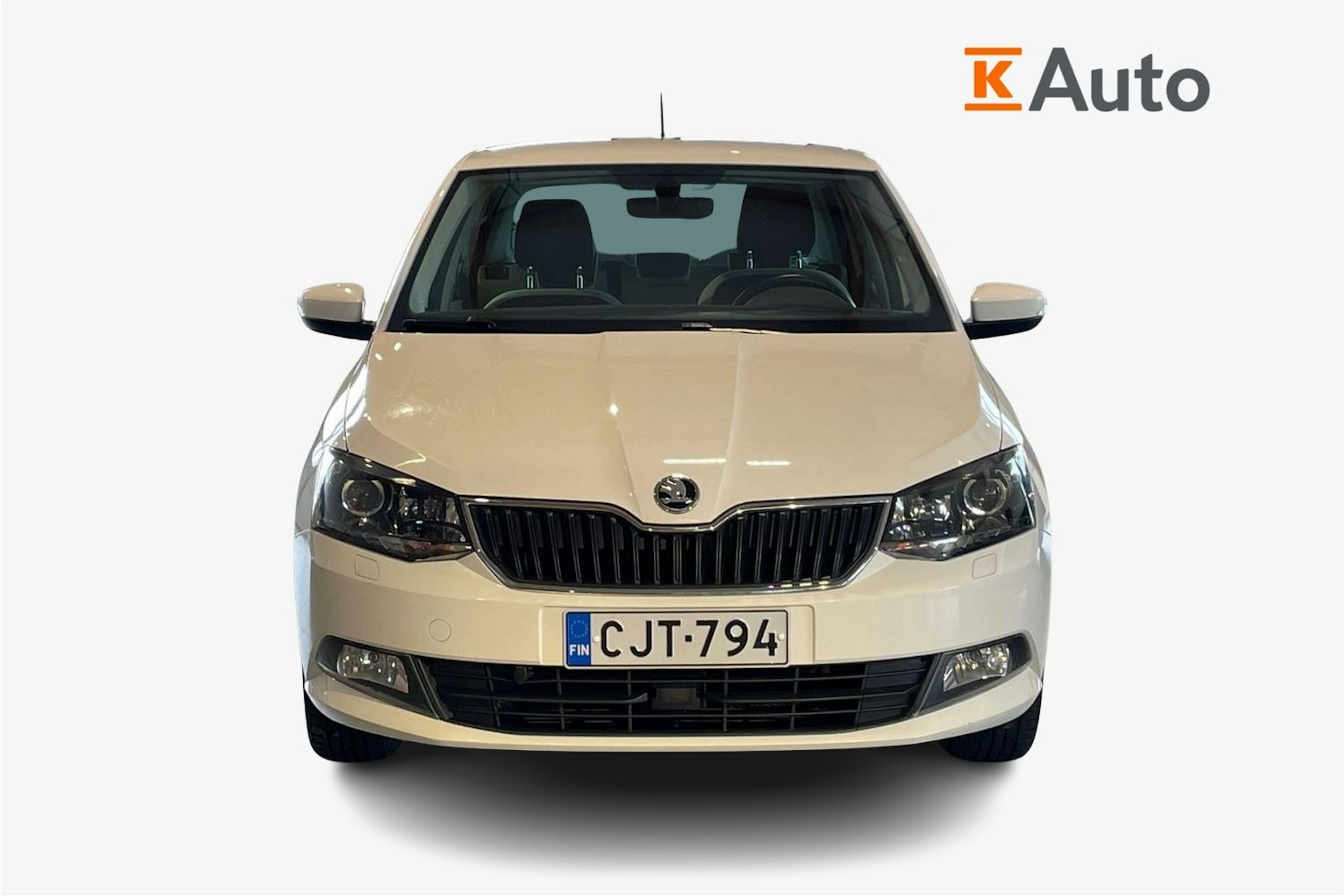 valkoinen Skoda Fabia 2015 kuva 4.