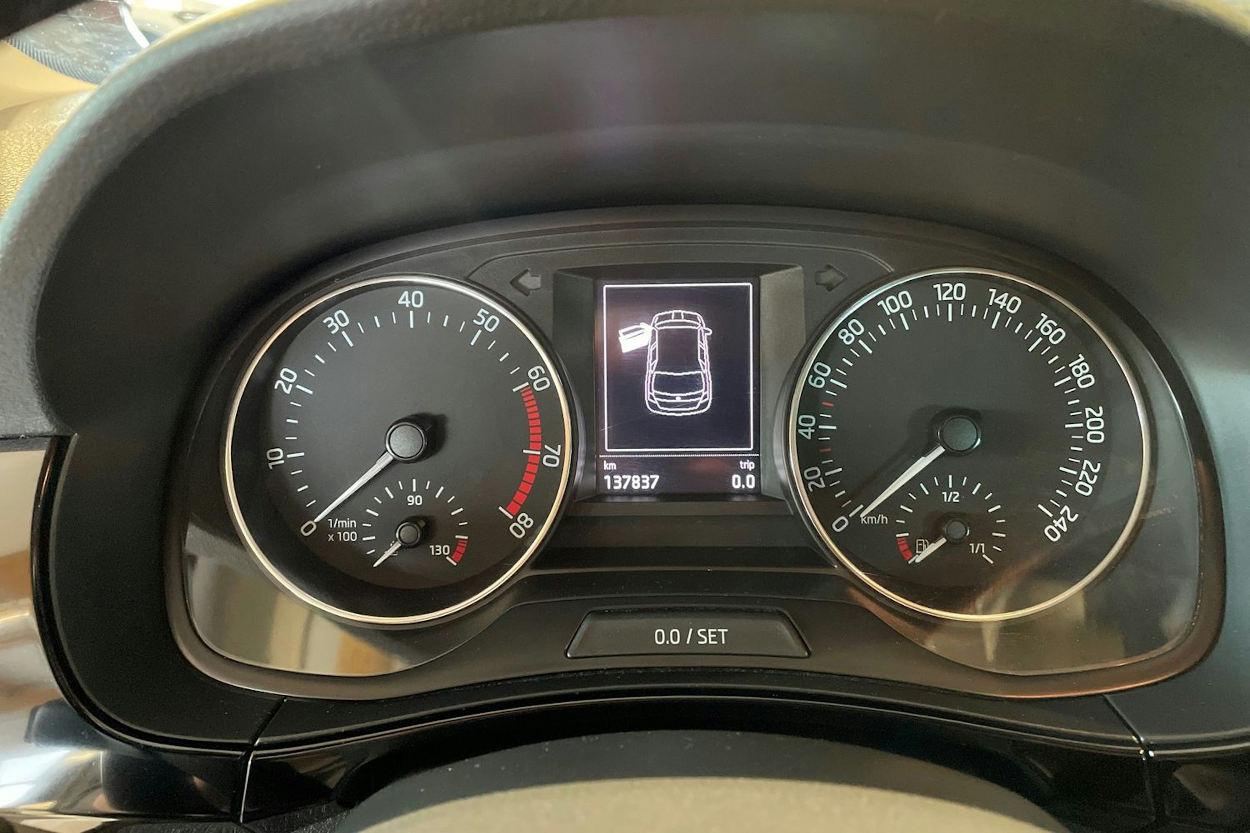 valkoinen Skoda Fabia 2015 kuva 11.