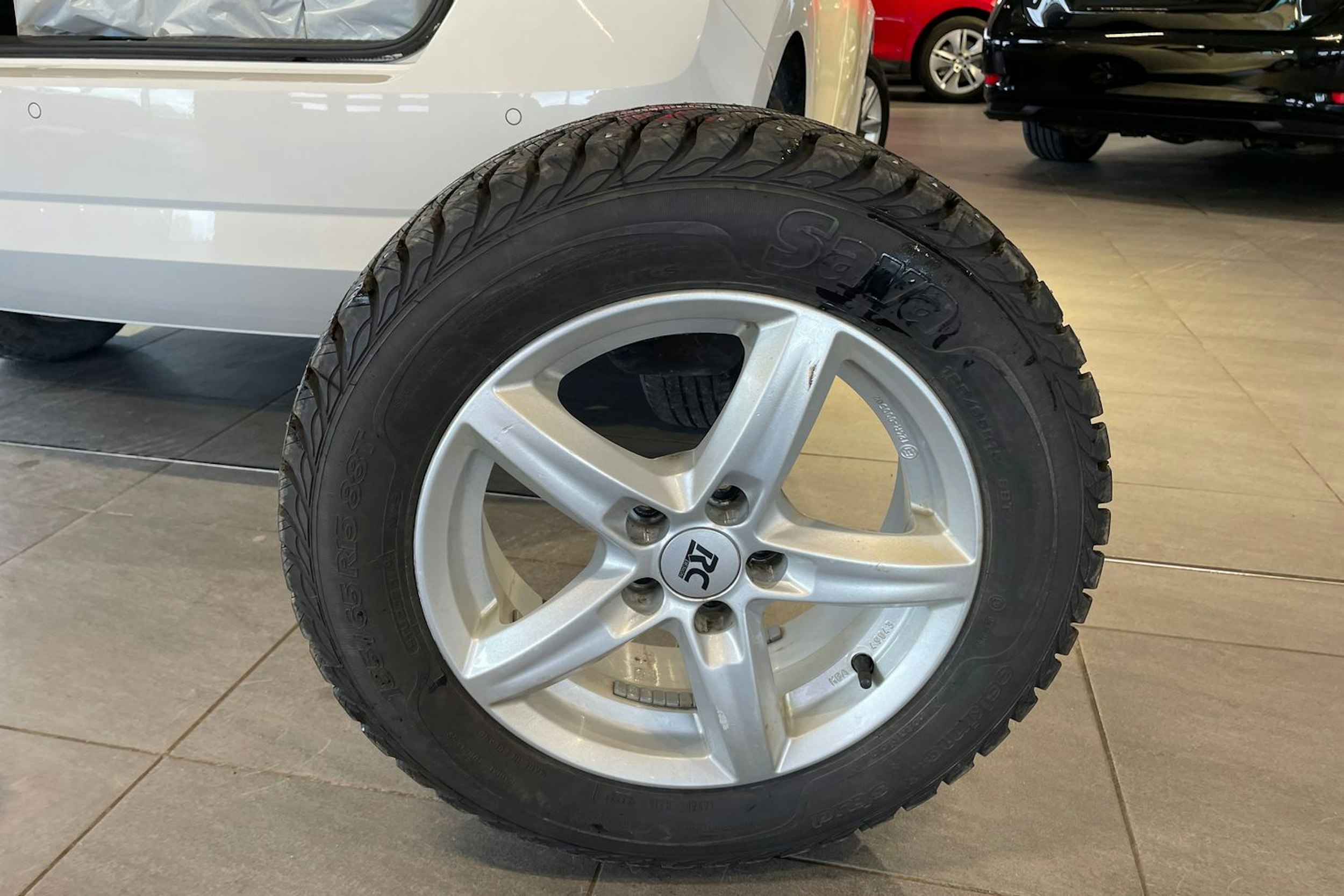 valkoinen Skoda Fabia 2015 kuva 14.