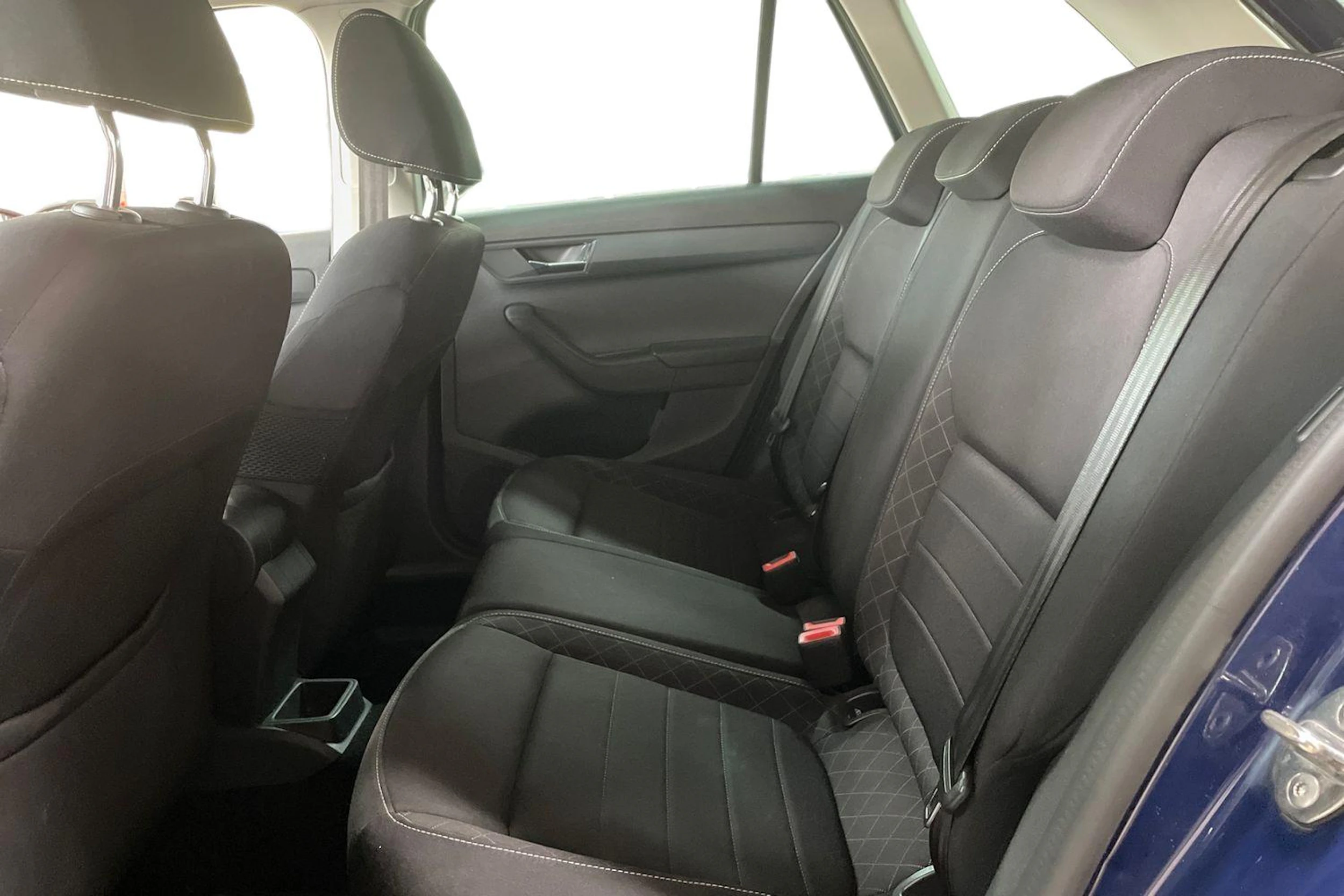 Sininen Skoda FABIA 2015 kuva 8.