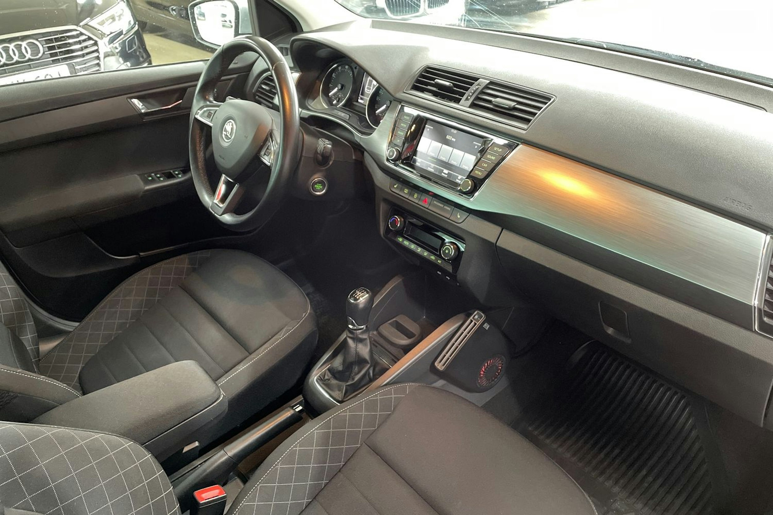 Hopea Skoda FABIA 2015 kuva 15.