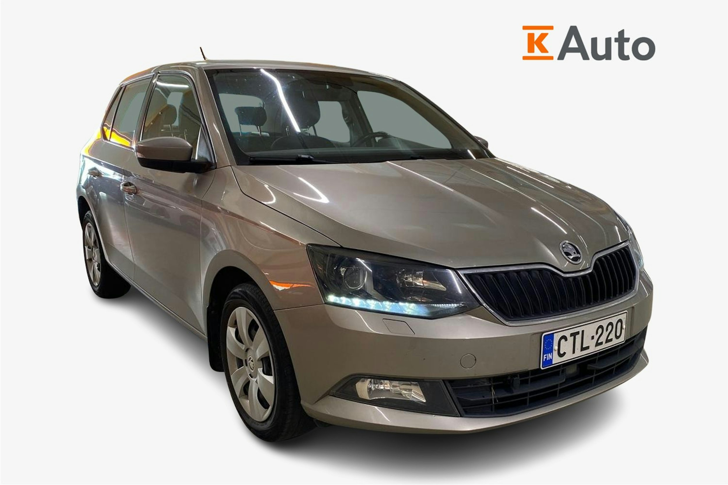 ruskea (beige) Skoda Fabia 2015 kuva 1.