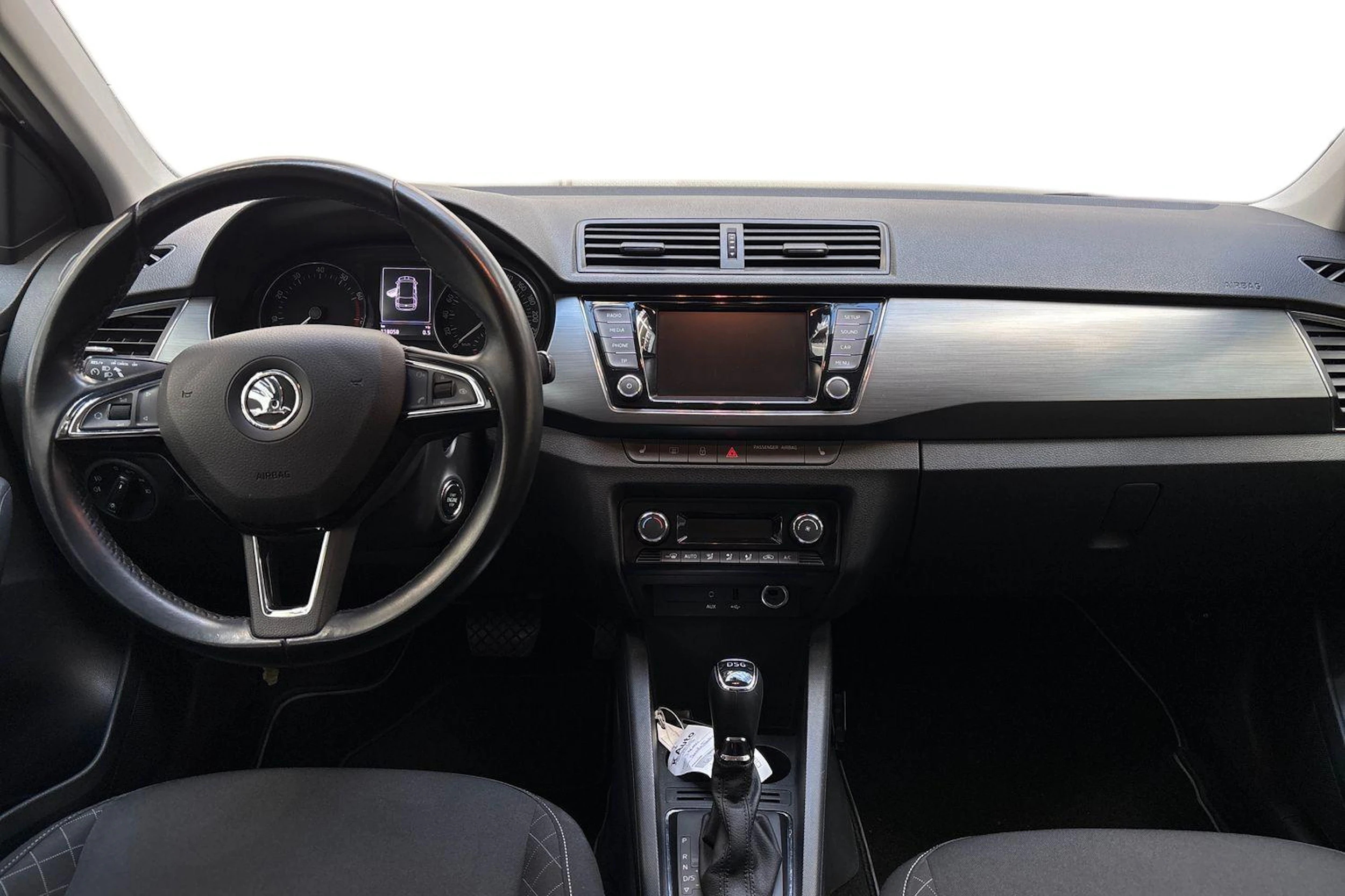 harmaa Skoda Fabia 2015 kuva 9.