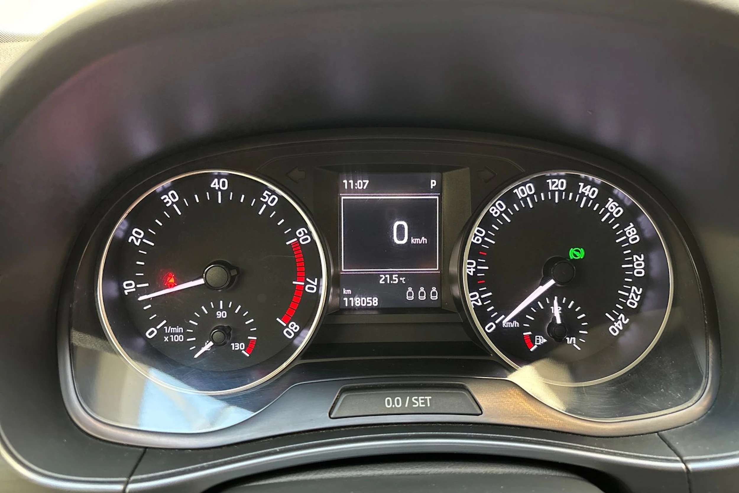 harmaa Skoda Fabia 2015 kuva 21.