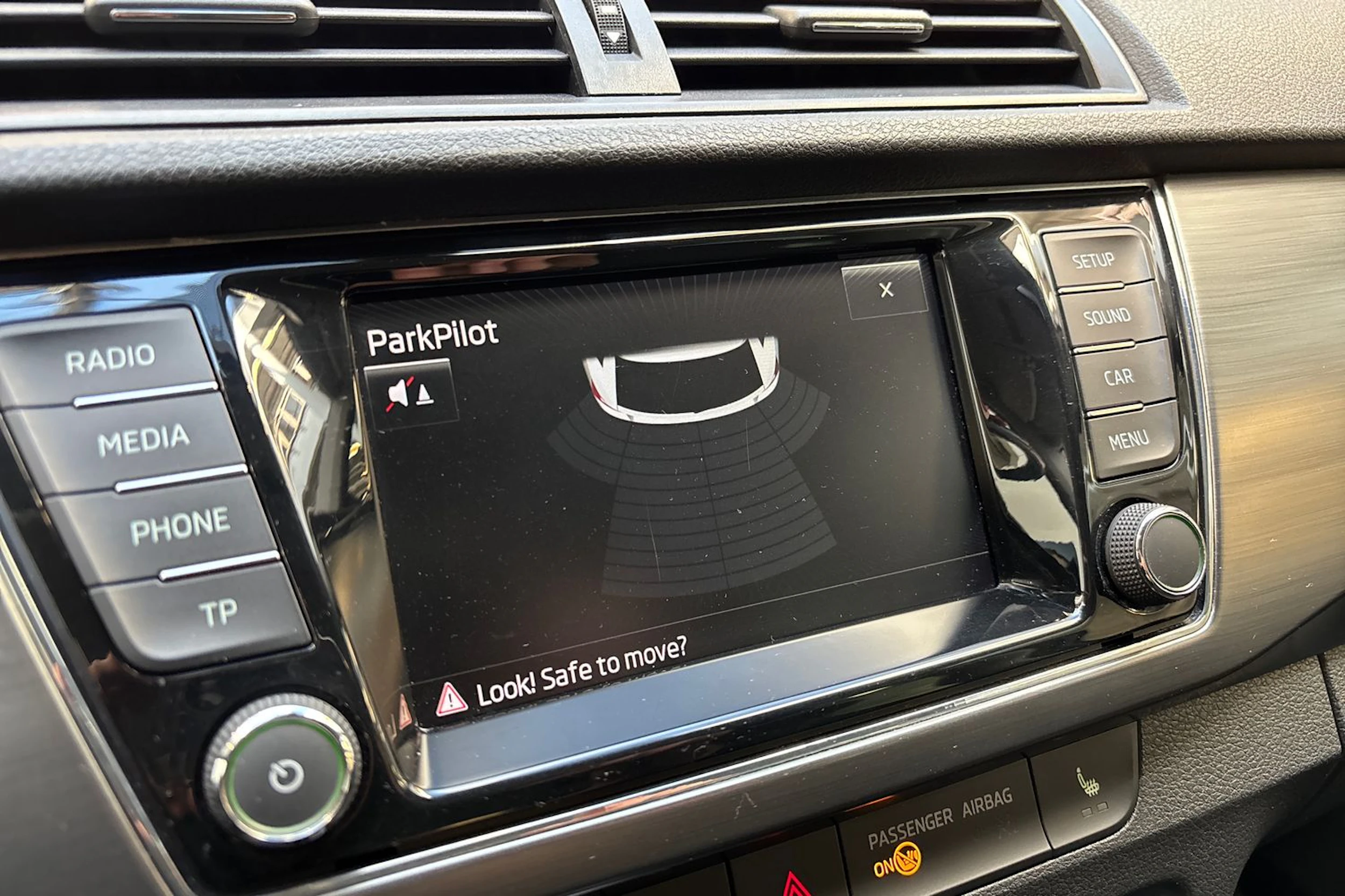 harmaa Skoda Fabia 2015 kuva 22.