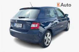 sininen Skoda Fabia 2015 kuva 2.