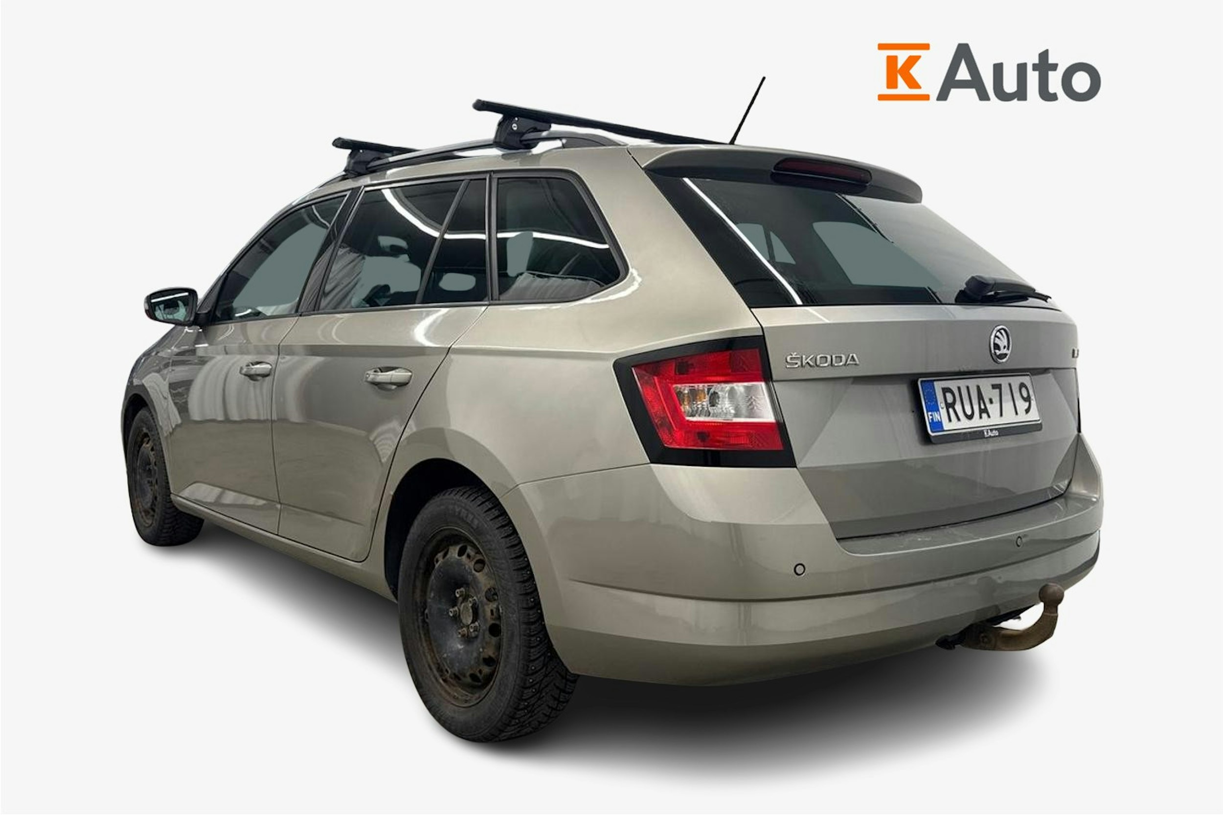 ruskea (beige) Skoda Fabia 2015 kuva 2.