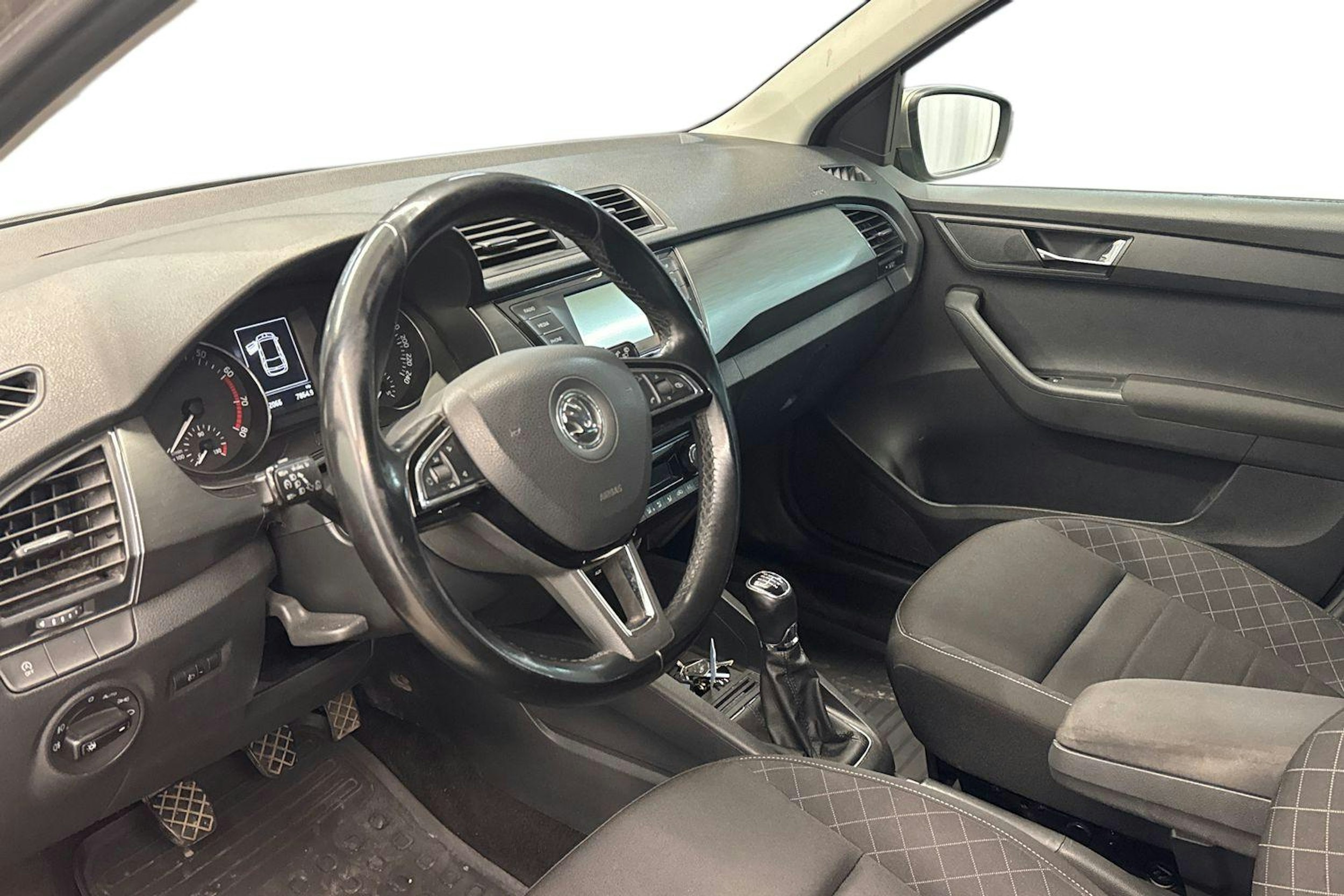 ruskea (beige) Skoda Fabia 2015 kuva 7.