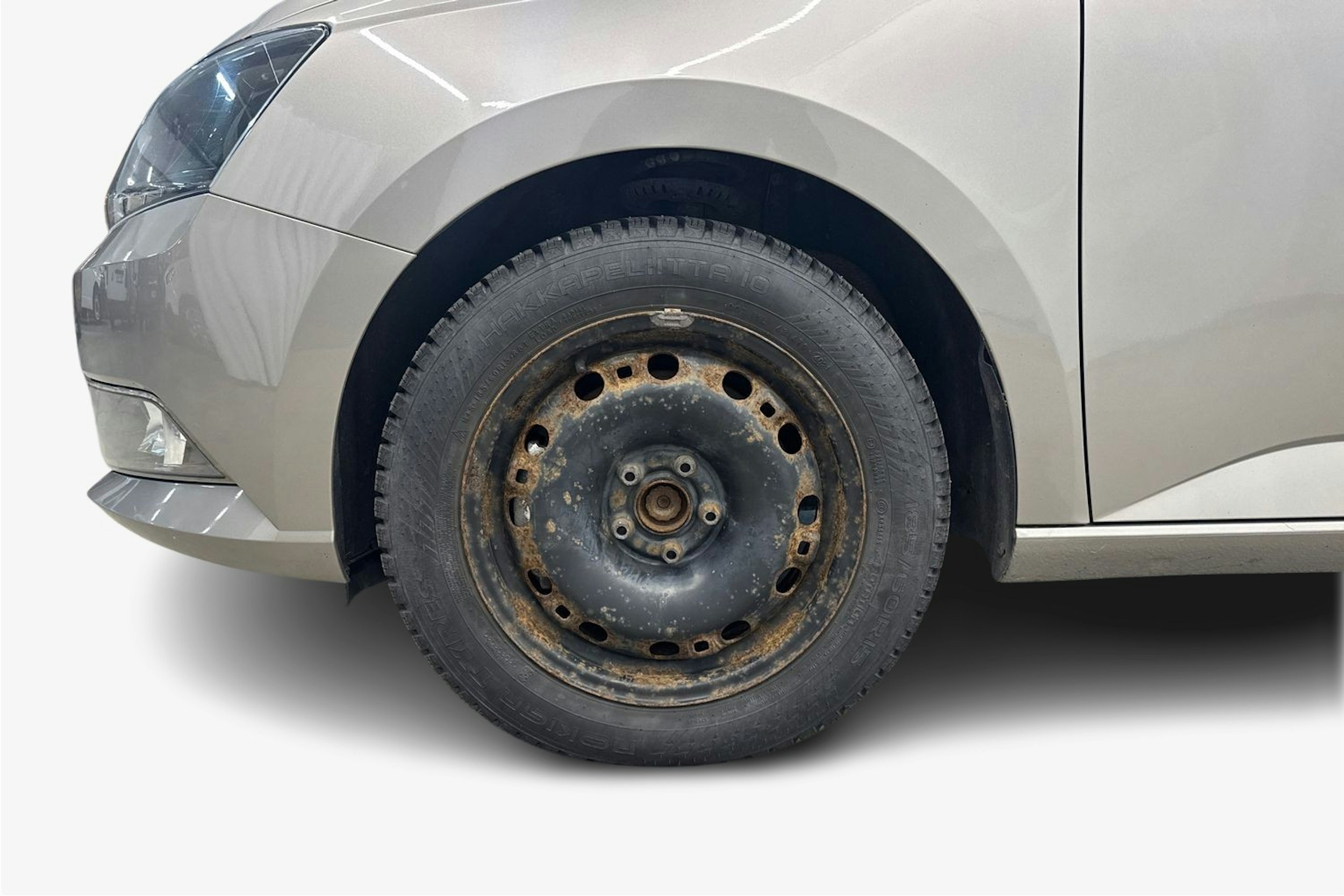 ruskea (beige) Skoda Fabia 2015 kuva 11.