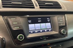 ruskea (beige) Skoda Fabia 2015 kuva 18.