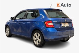 sininen Skoda Fabia 2015 kuva 2.